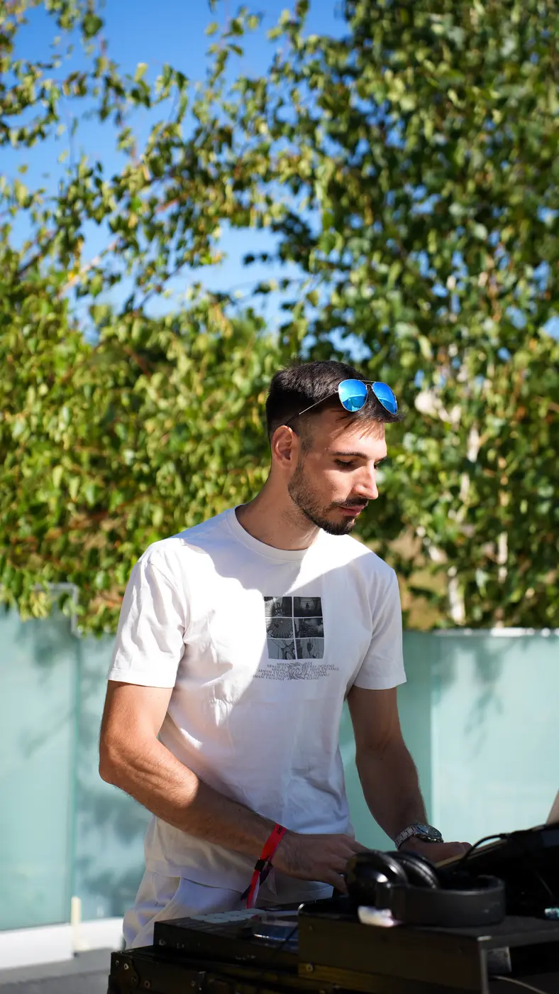 DJ la petrecerea de zi