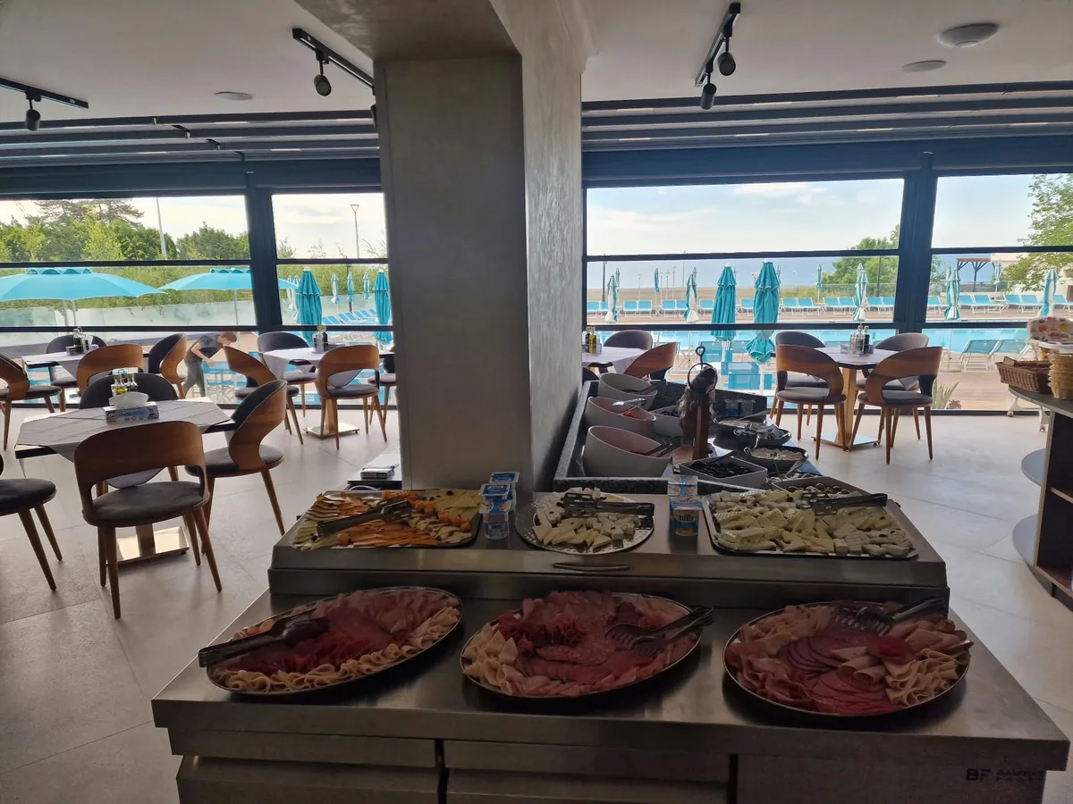 Bufetul din restaurant